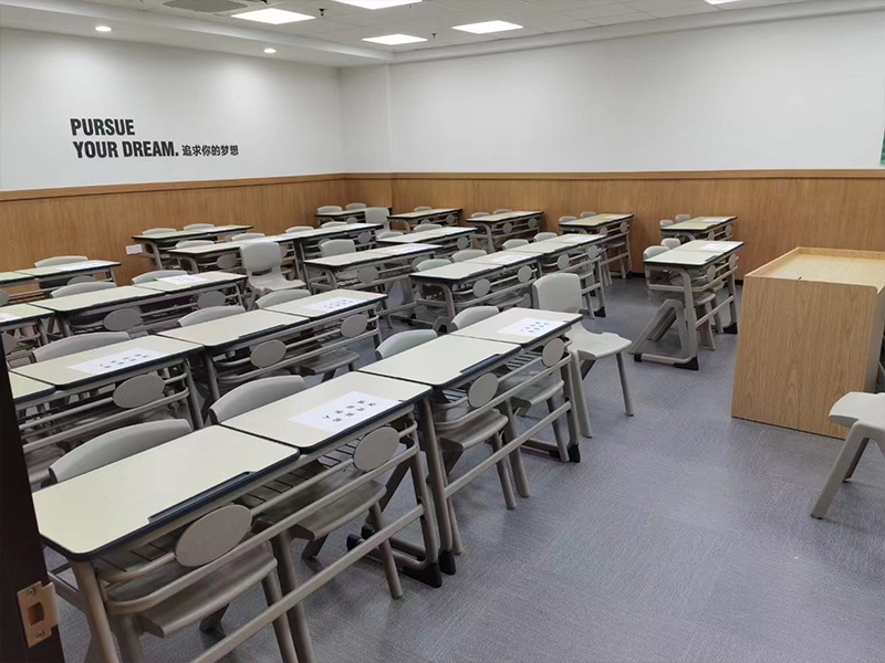 學(xué)生桌椅回收